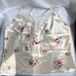 Rubylishious Satin pijama set shorts and tank top Beige color with floral print